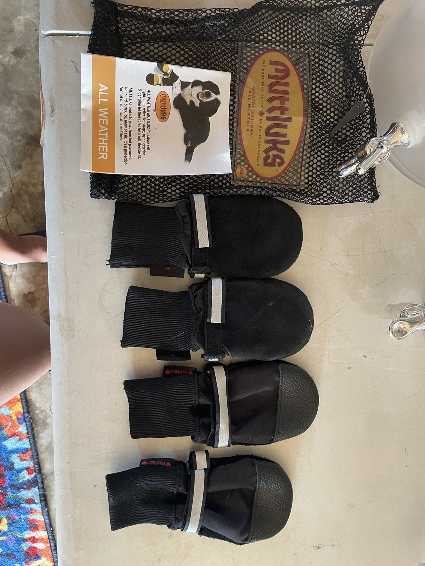 Mutt lucks All Season Dog Shoes Size M