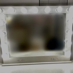 Hollywood Vanity 