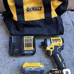 DEWALT 20V Cordless Compact Impact Driver 20V MAX POWERSTACK Battery Starter Kit