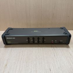 IOGEAR GCS1104 Miniview 4-Port USB DVI KVMP Switch w/AC power supply Tested Good