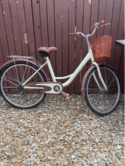 His and hers beach cruiser bicycles