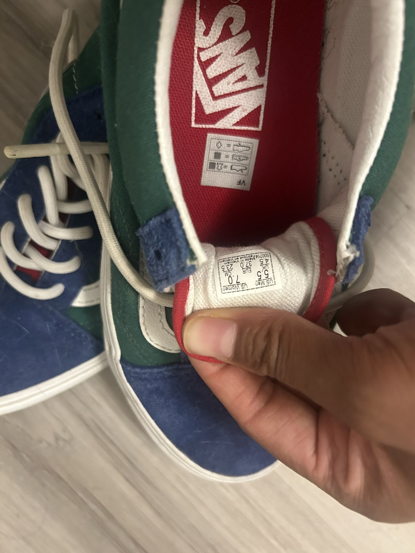 Vans 