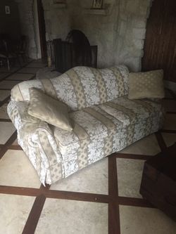 La-Z-Boy Couch In Great Condition Barely used