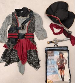 Spirit Halloween Pirate Costume Women Small/Medium Castaway Cutie