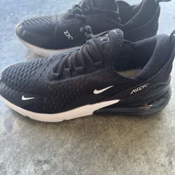 Nike 270 