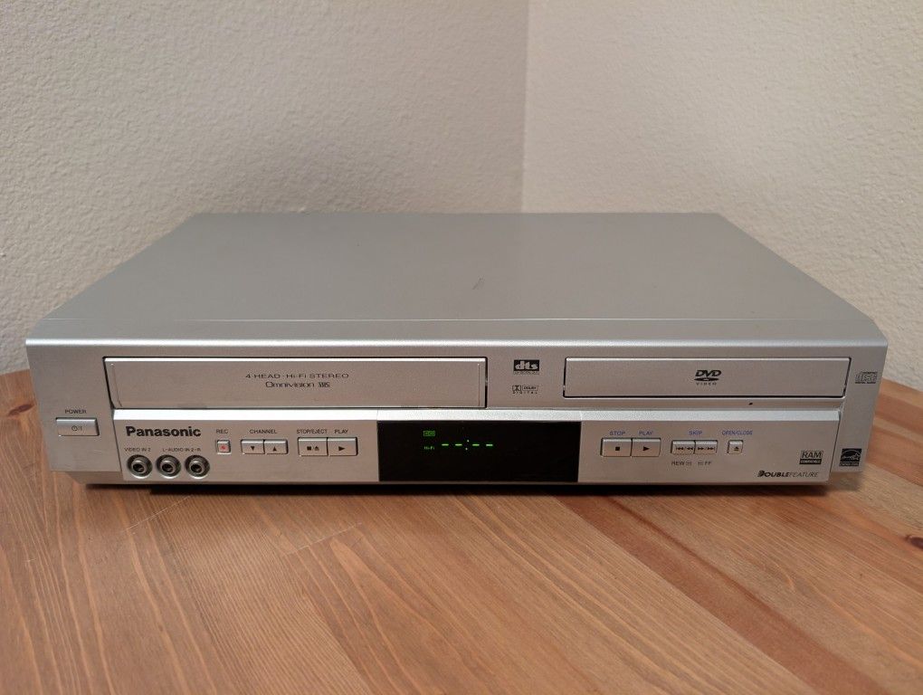 Panasonic PV-D4734S DVD VHS Combo Player with 4-Head Hi-Fi VCR