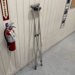 Adjustable Aluminum Crutches