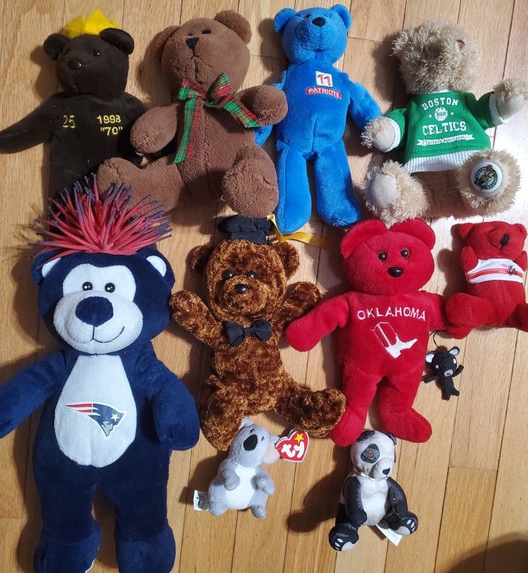 Plush Teddy Bear Lot. Some Rare Sports Bears.