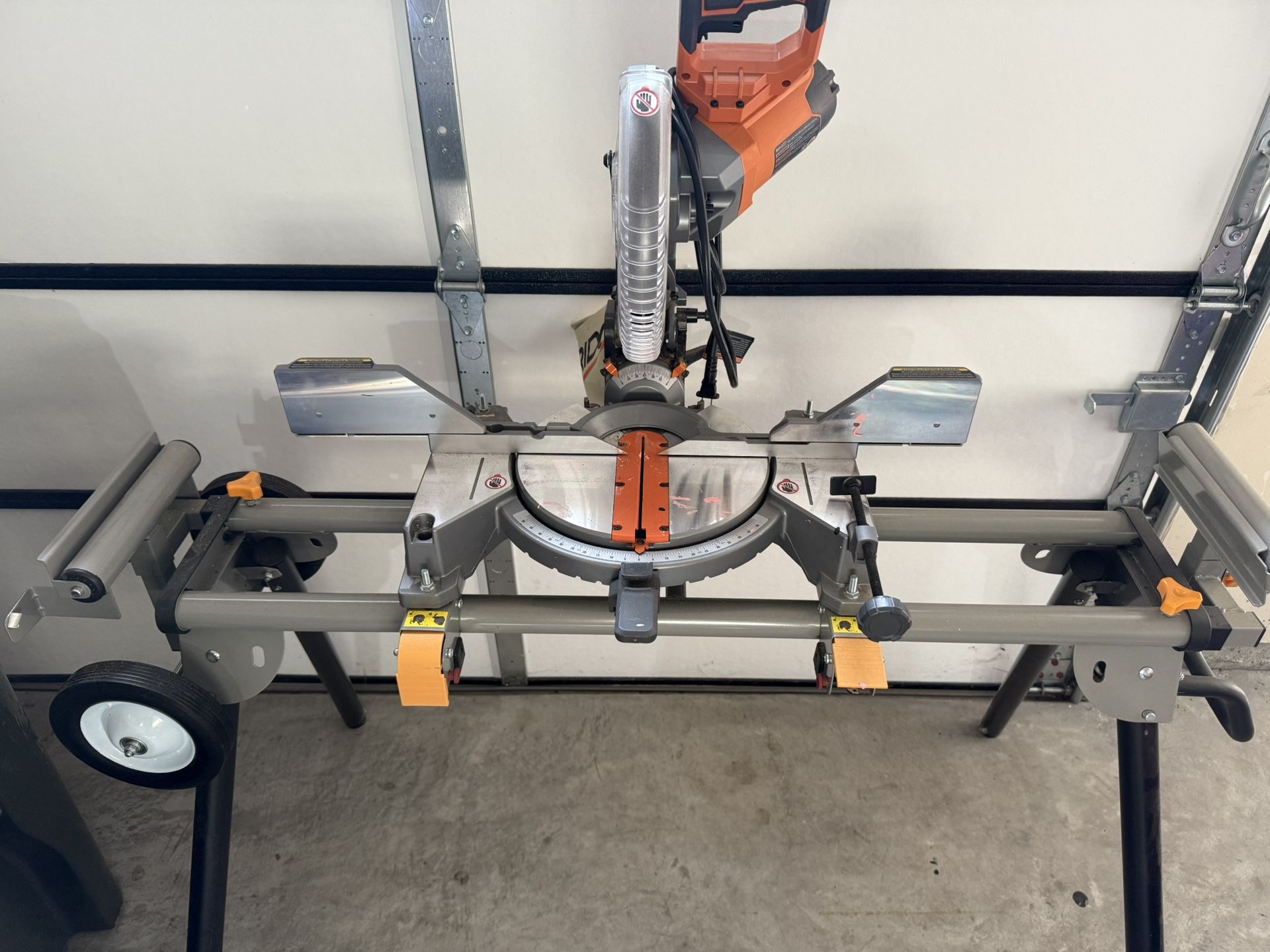 RIDGID Miter Saw & Stand