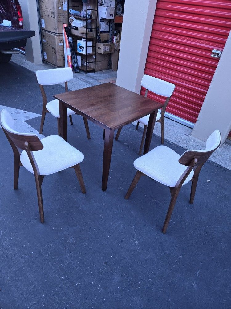 5 Piece High End Small Dinning Set