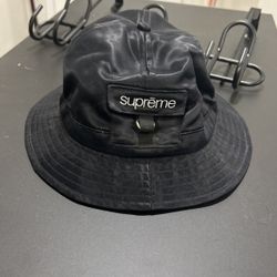 Supreme Bell Hat 