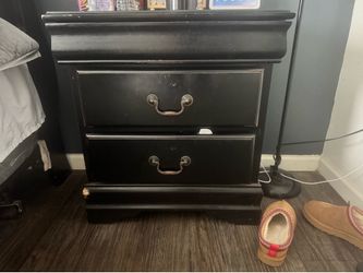 Bedroom night stand and 6 drawer dresser