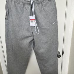BRAND NEW NIKE SPARTACAS SWEAT PANTS Sz Large (thick Material)