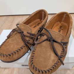 Minnetonka Moccasins Size 8