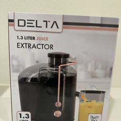 Delta 1.3 Liter Juice Extractor Brand New 