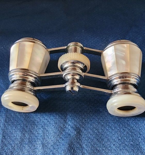 Antique French La Reine Mother of Peal Opera Glasses