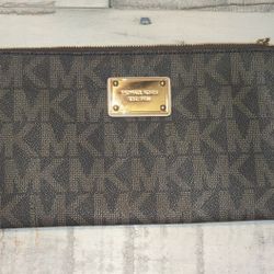 Michael Kors Wristlet