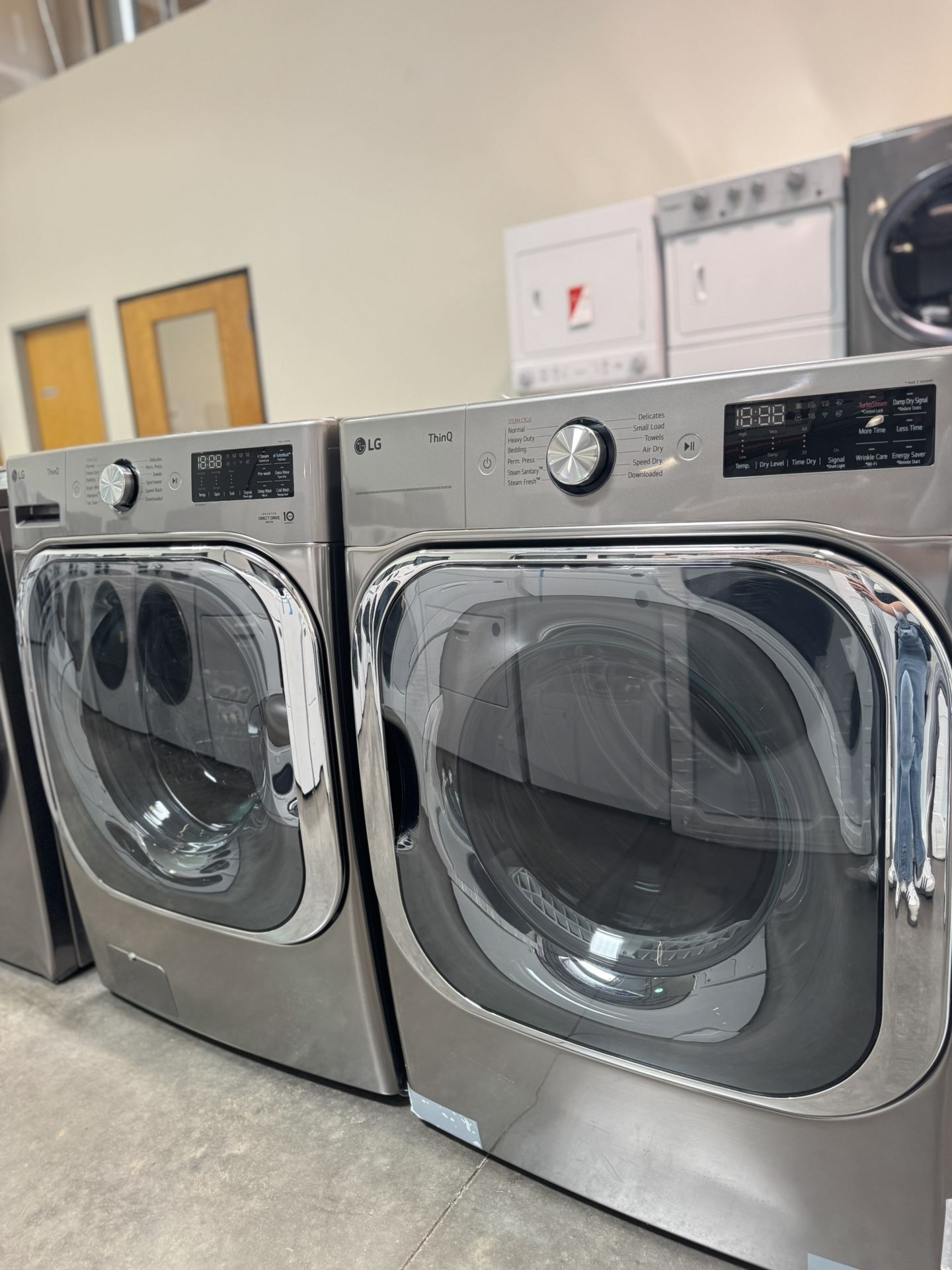 LG Mega Capacity Front Load Washer And Front Load Electric Dryer In Graphnite Steel 5.3 Cubic