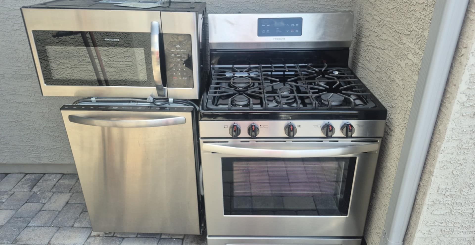 Stainless Steel Kitchen High End Appliances 