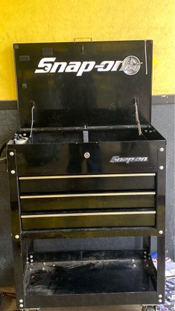 Snap on rolling tool box