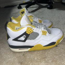 Retro Air  Jordan 4 