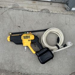 Dewalt  20  Volts  Cordless Pressure Washer 