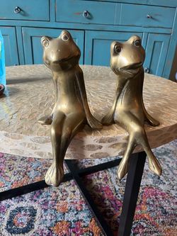Vintage Solid Brass Frog Shelf Sitters Pair