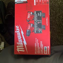 Milwaukee 2 subcompact M12 Red Lithium Brand New