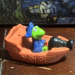 Vintage 1995 Kermit the Frog Pirate Ship Tub Toy McDonald’s Muppets Bath Toy