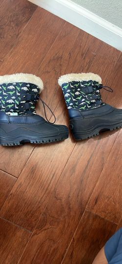 Snow boots size 2