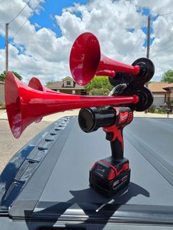 Milwaukee train horn