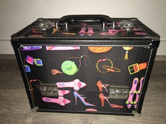 Caboodles case