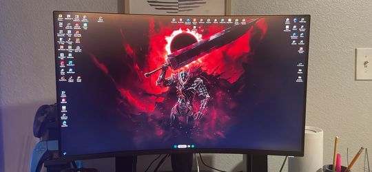 1440p Alienware 32in curved 180hz monitor