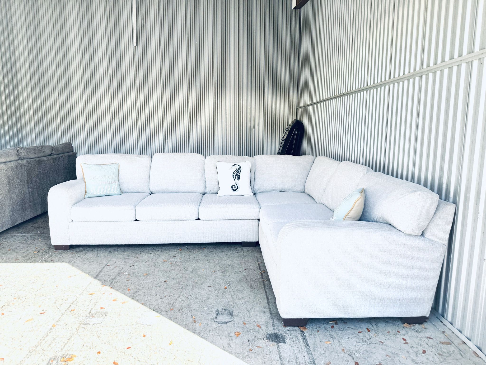Stunning Upscale Robb & Stucky Contemporary Coastal Sectional Sofa