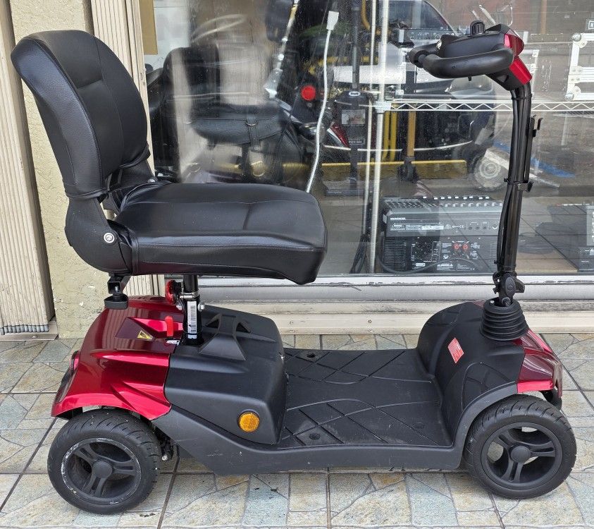 ez Wheels mobility scooter (immaculate condition!)