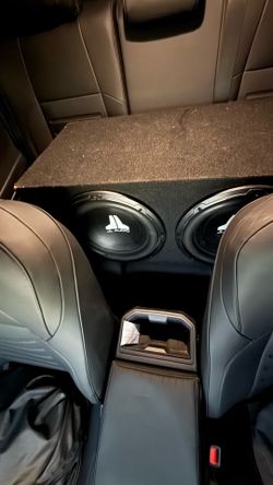 2 10in JL Audio W0v3