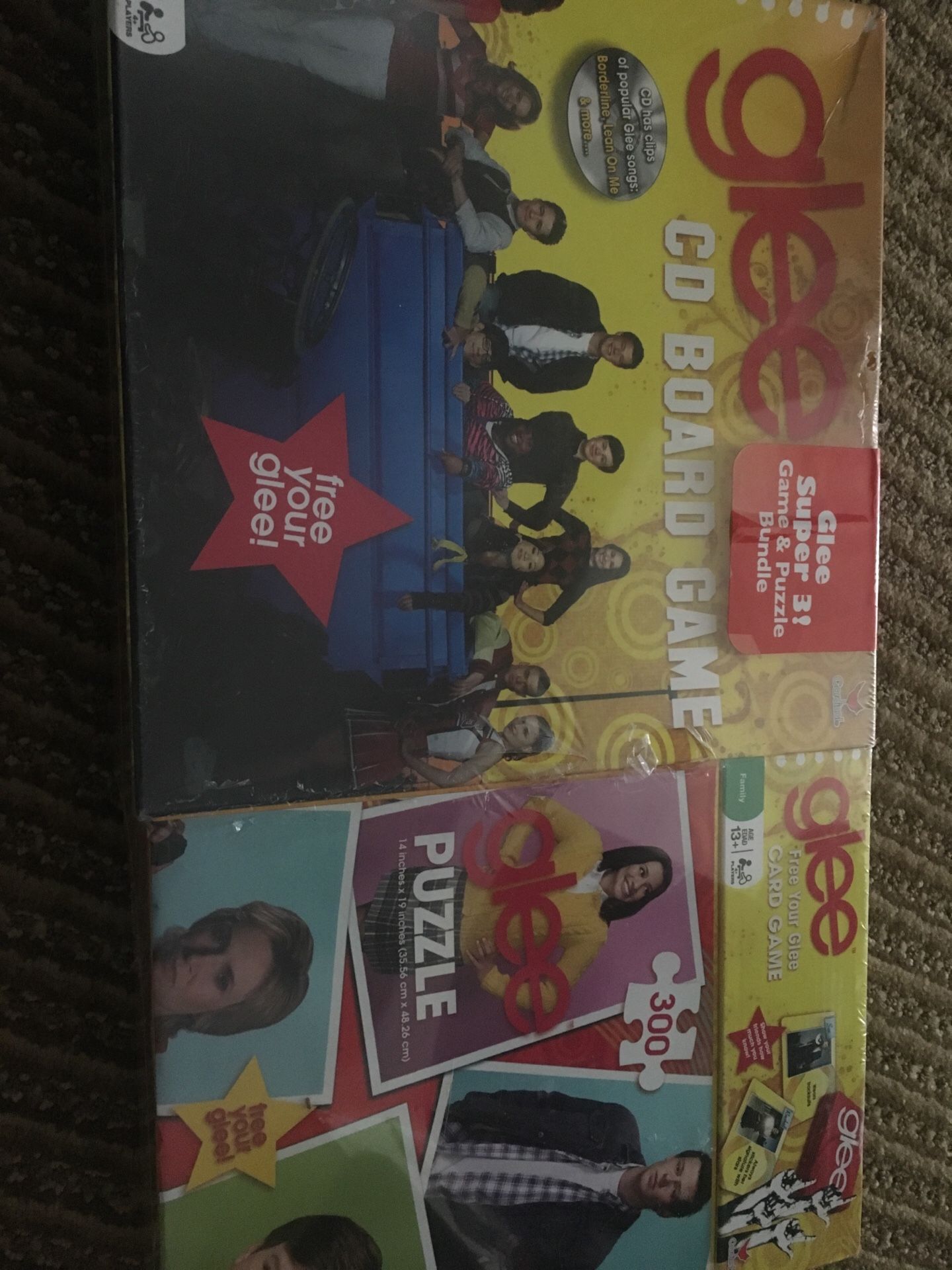Glee TV show 3 in 1 puzzle, card game and board game