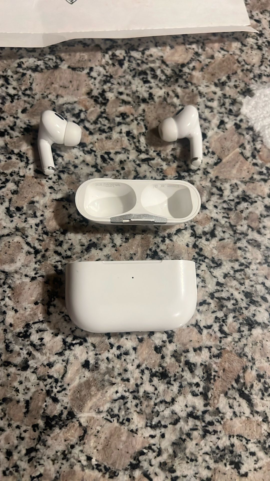 AirPods