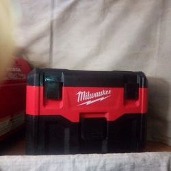 Milwaukee Shop Vac With 5.0 Battery