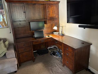 Corner Desk