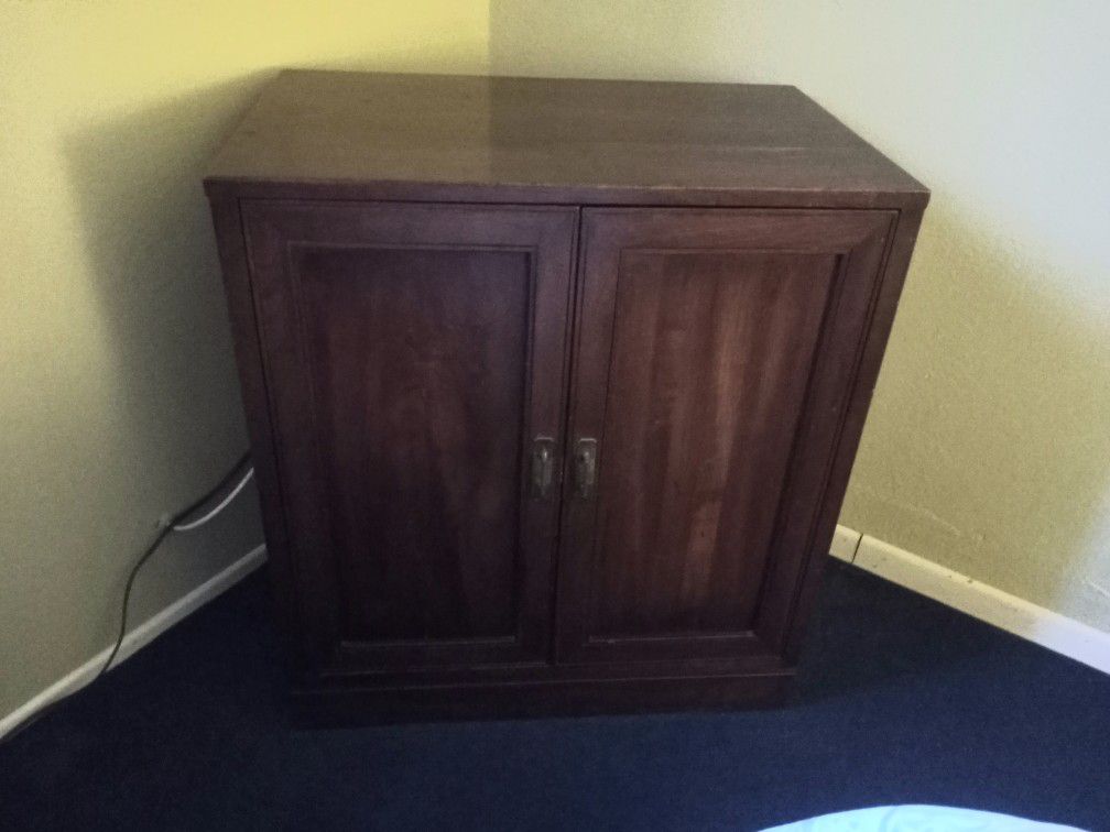 Ethan Allen Solid Wood Cabinet 