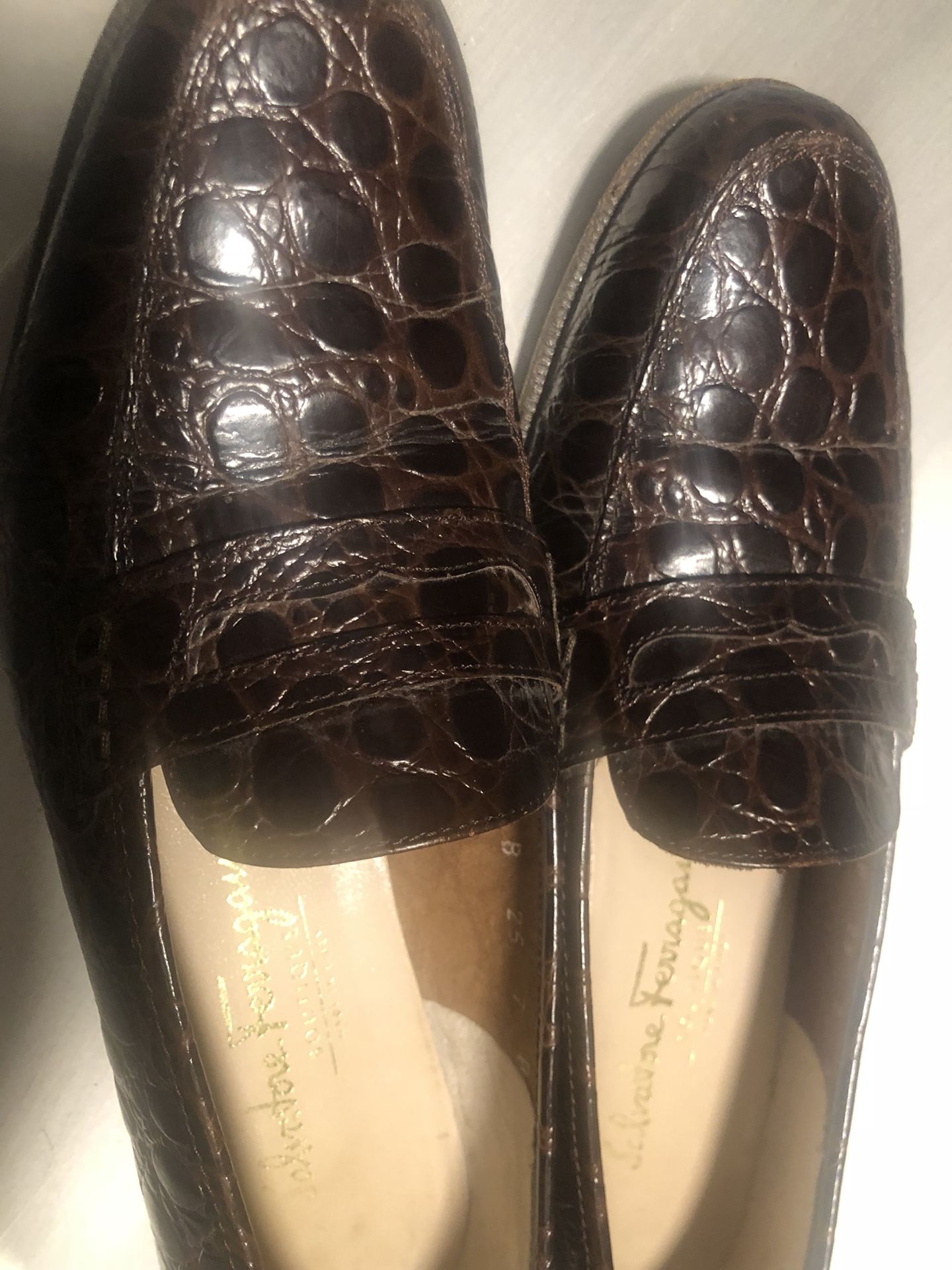 Ferragamo women shoe