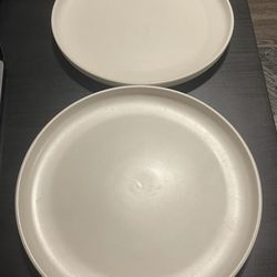 2 Plates