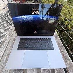 MacBook Pro 16 Inch 2021 16GB 1TB Storage 