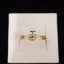 14kt Gold Cross With Heart Shape Ring