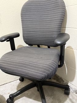 Knoll Ergonomic Office Chair – Adjustable Commercial Task Chair