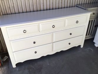 Dresser and nightstand