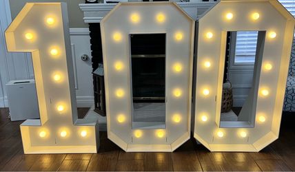 Marquee Light Up Numbers 1 0 0