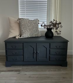 Cedar chest - sitting bench