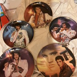 5 Elvis Collectors Plates Comes With The Hanging Bracket